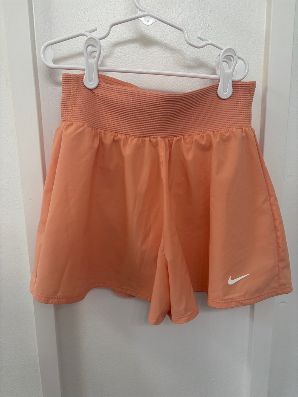 Girl’s M Nike dri-fit shorts
